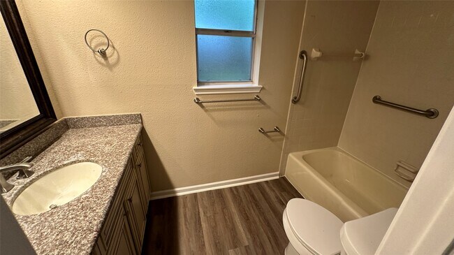 Building Photo - 13 N Deerfoot Cir