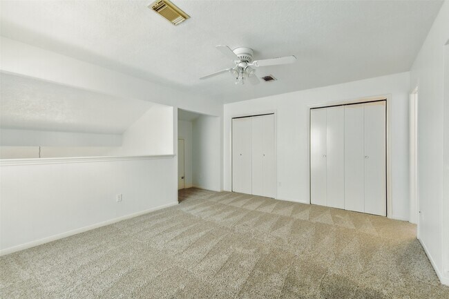 Building Photo - 2079 Country Village Blvd