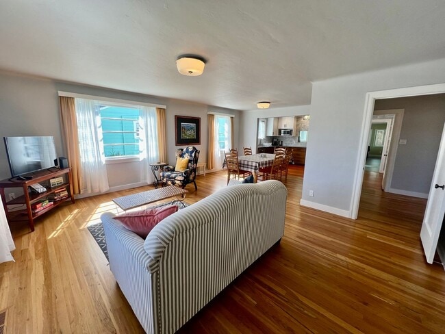 Building Photo - Charming Furnished Home in PG available May 01, 2026!