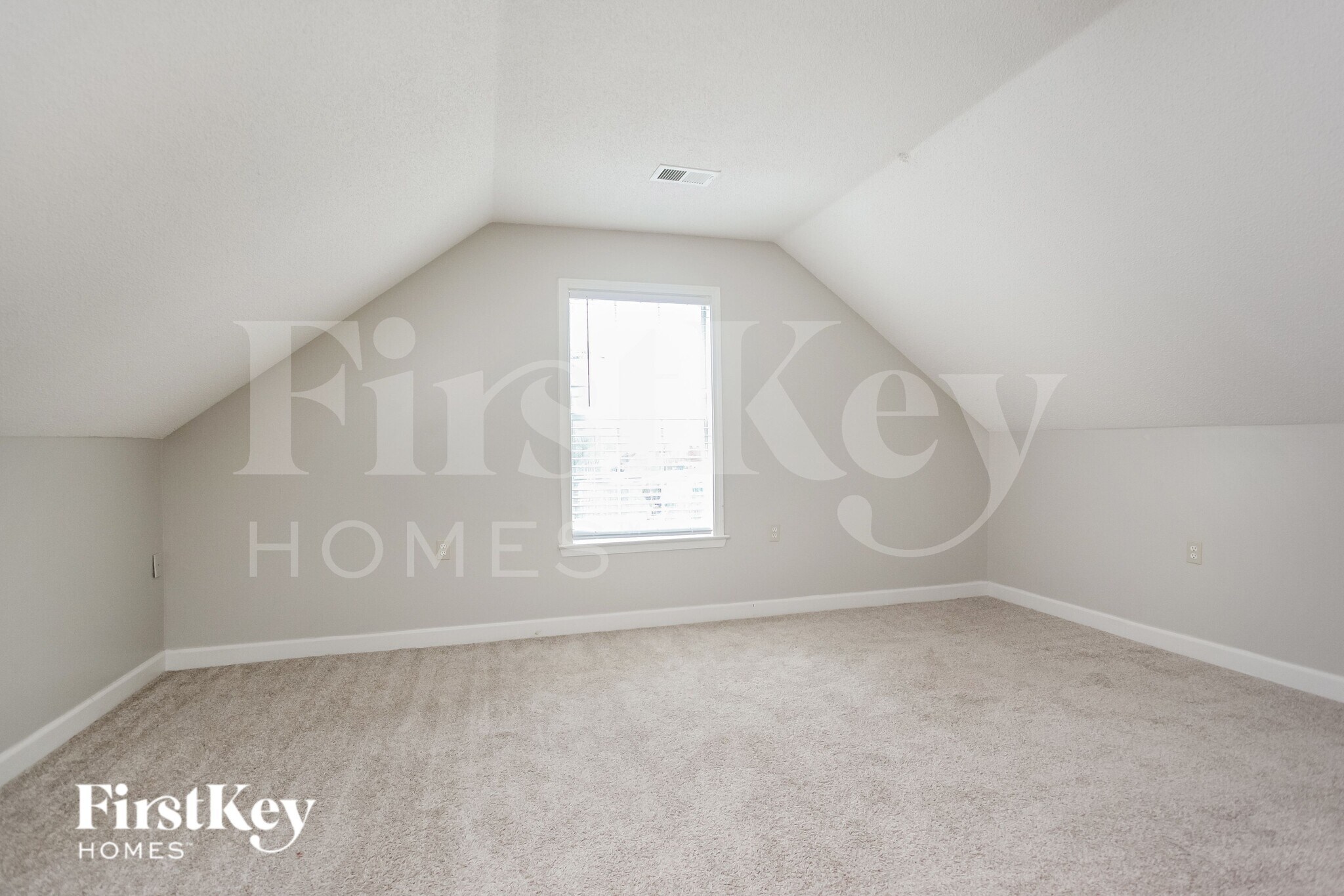 Building Photo - 4381 Whispering Bend Dr