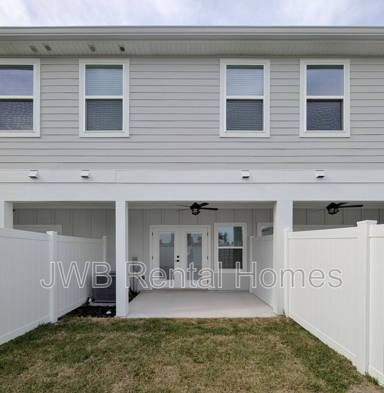 Building Photo - 314 12th Ave N