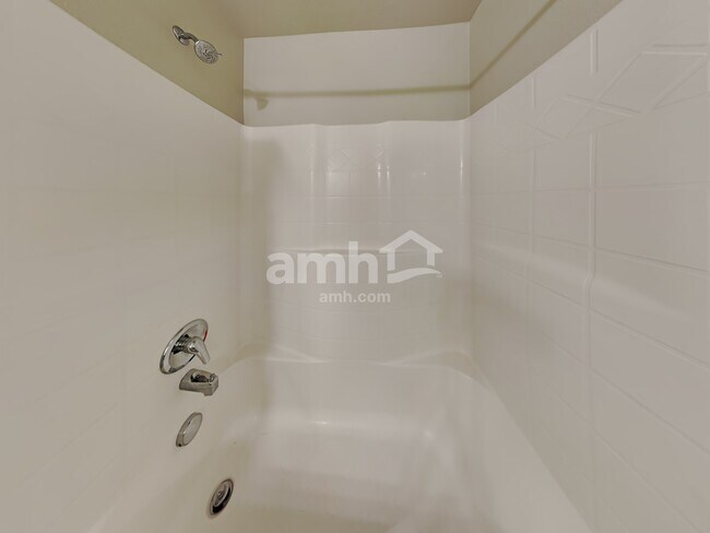 Building Photo - 4418 N Alester Ave