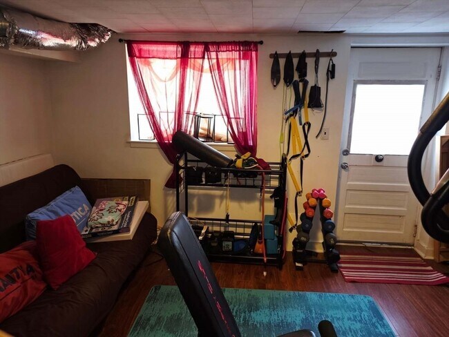 Building Photo - 70 Beaconwood Rd