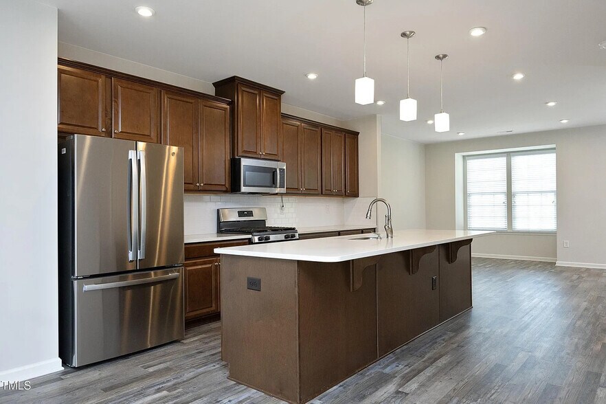 Building Photo - Room in Townhome on Excelsior Grand Ave