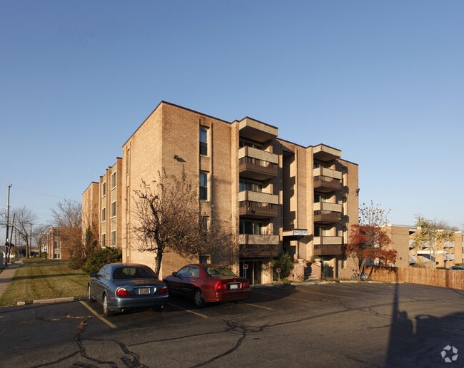 Primary Photo - Eagles Nest Apartments
