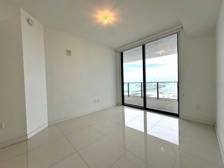 Bedroom - 1600 NE 1st Ave