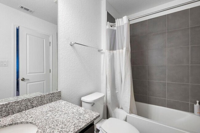 Building Photo - 920 Villa Rialto View