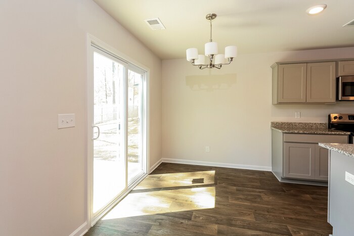 Building Photo - 304 Crooked Pne Ct