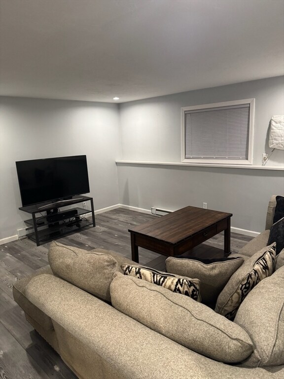 Building Photo - 30 Parish Pathe