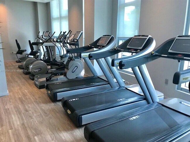 Building Photo - 1100 S Miami Ave