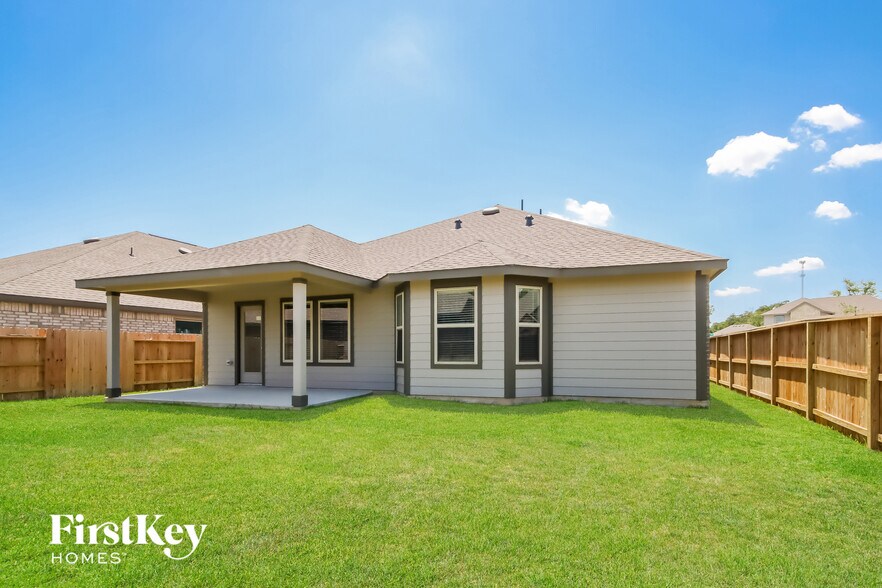 Building Photo - 18909 Collina Way