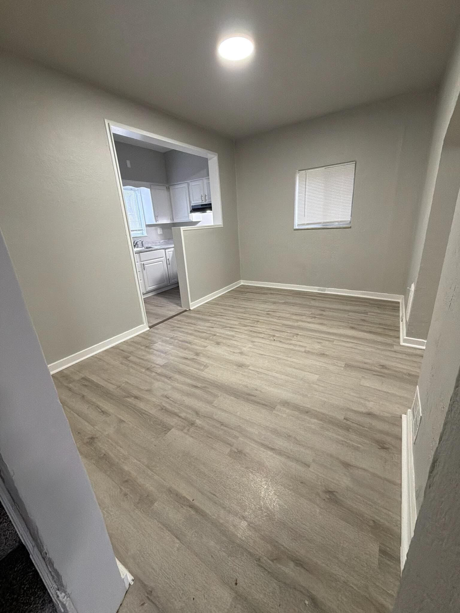 Building Photo - 205 Dengler St