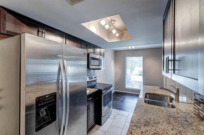 Building Photo - 5404 Atascosa Dr