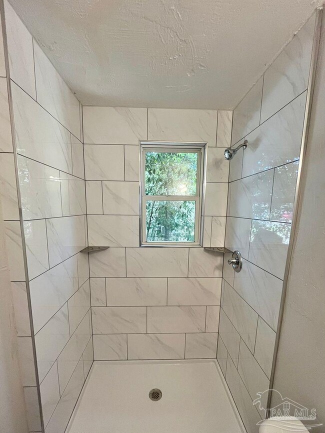 Building Photo - 2101 W Romana St