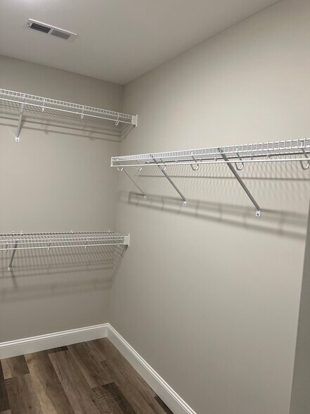 Building Photo - 3117 Rustic Charm Way