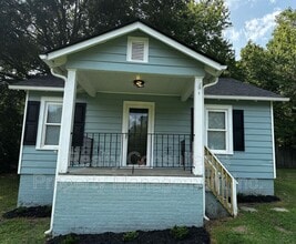 Building Photo - 313 Druid St