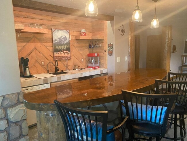 Building Photo - 160 County Rd 6236