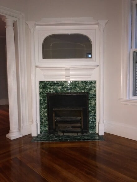Building Photo - 35 Boylston St