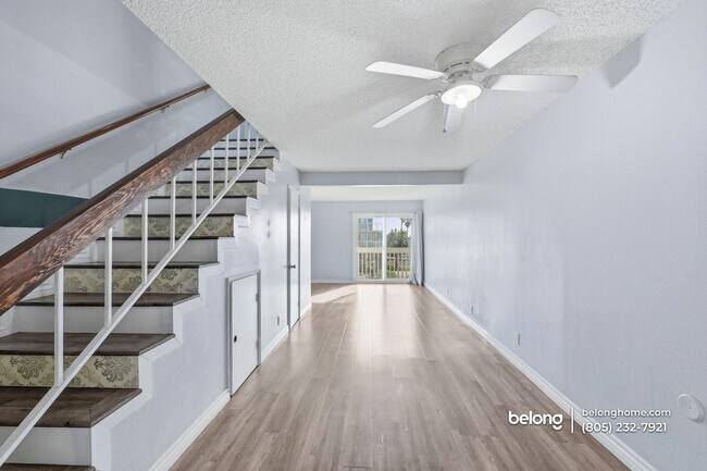 Building Photo - 267 S Ventura Rd