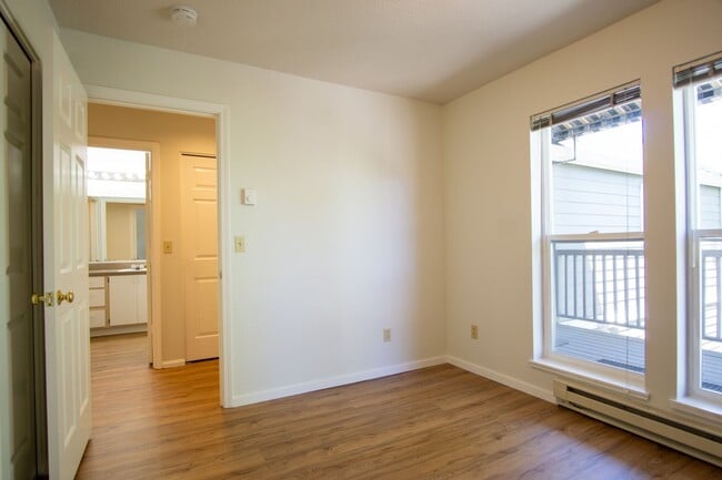 Building Photo - Major Updates: Vaulted Ceiling Spacious 2-Bed 2-Bath w DW, WD, Balcony!