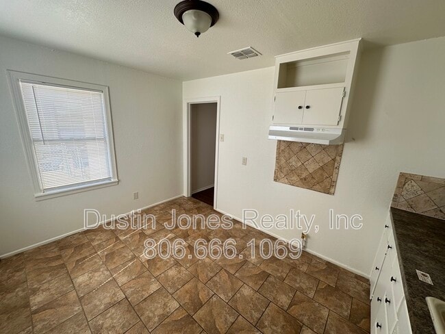Building Photo - 2519 1st Pl
