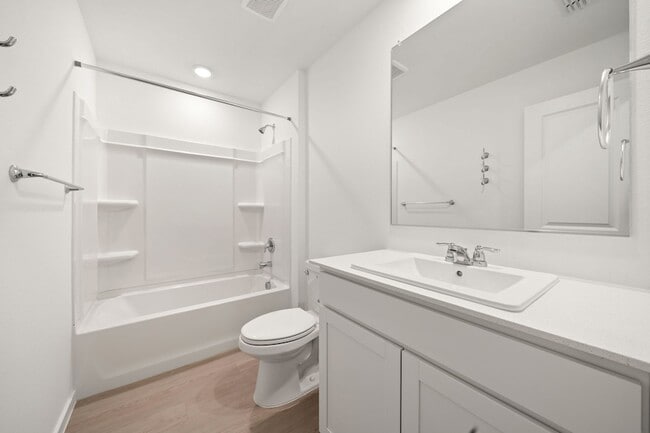 Building Photo - 3912 Pontchartrain Pkwy