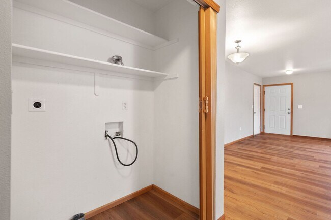 Building Photo - 3-Bedroom Ranch Home Close to Downtown Wellington