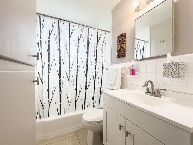 Building Photo - 5434 9th Ave N