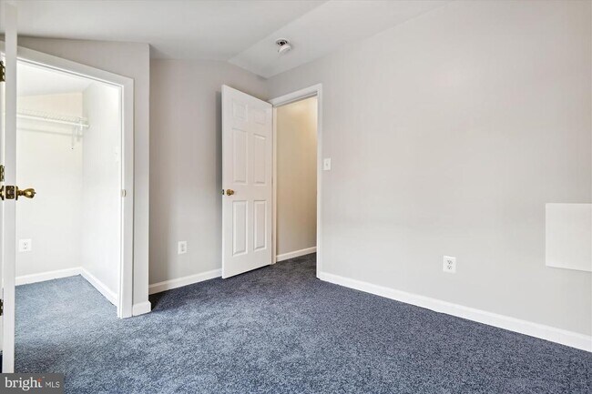 Building Photo - 1909 Aliceanna St