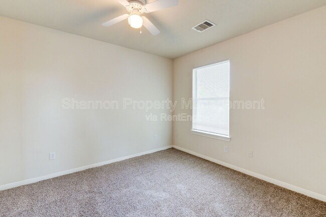 Building Photo - 9606 Ashville Dr