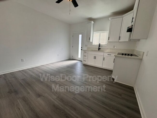 Building Photo - 6133 Danby Ave