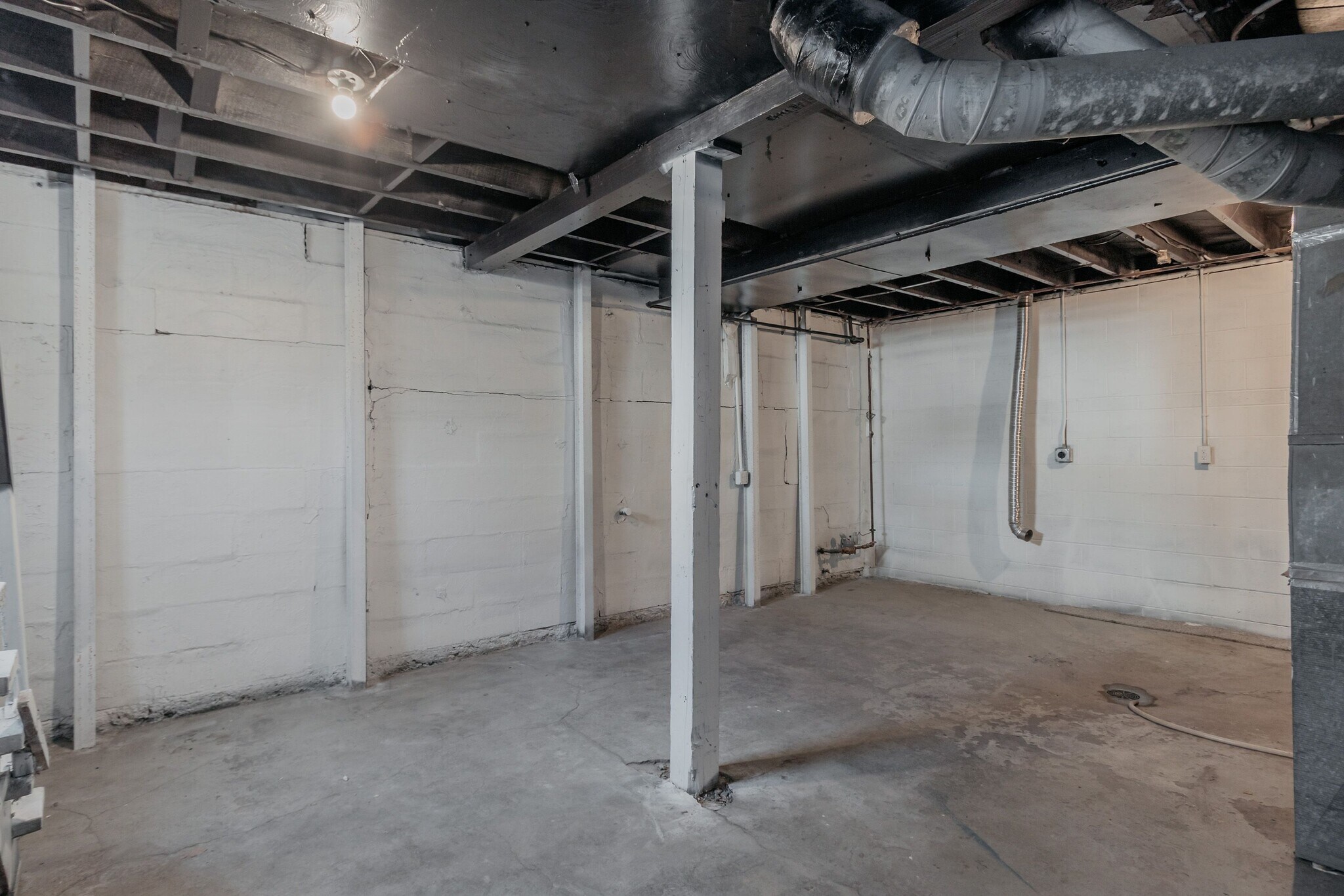 Building Photo - 819 S 10th St