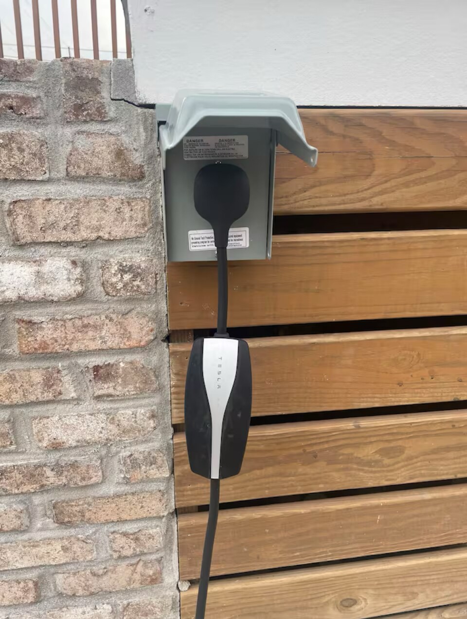 EV Charging - 2758 N Rocheblave St