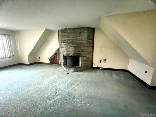 Building Photo - 57 Hubbard Rd