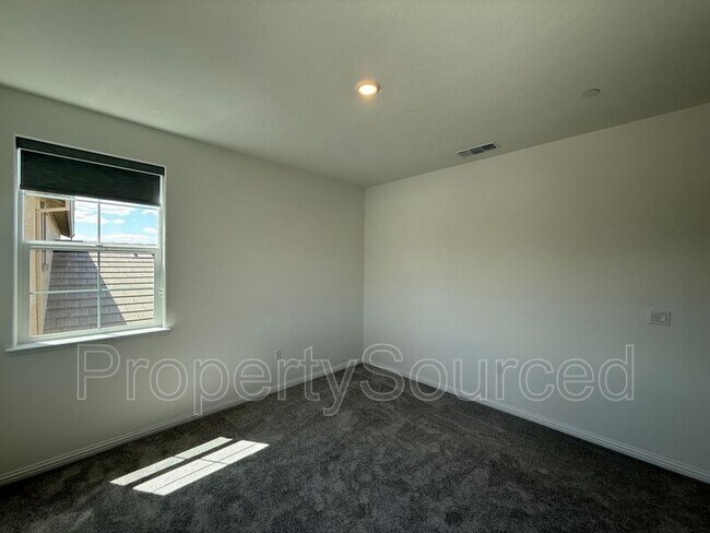 Building Photo - 1567 Halo Ave