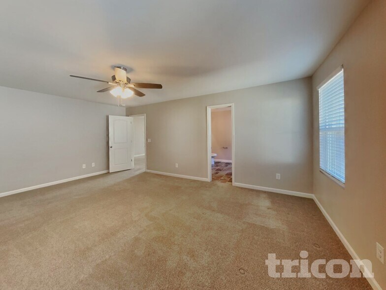 Building Photo - 30 Gold Rush Ct