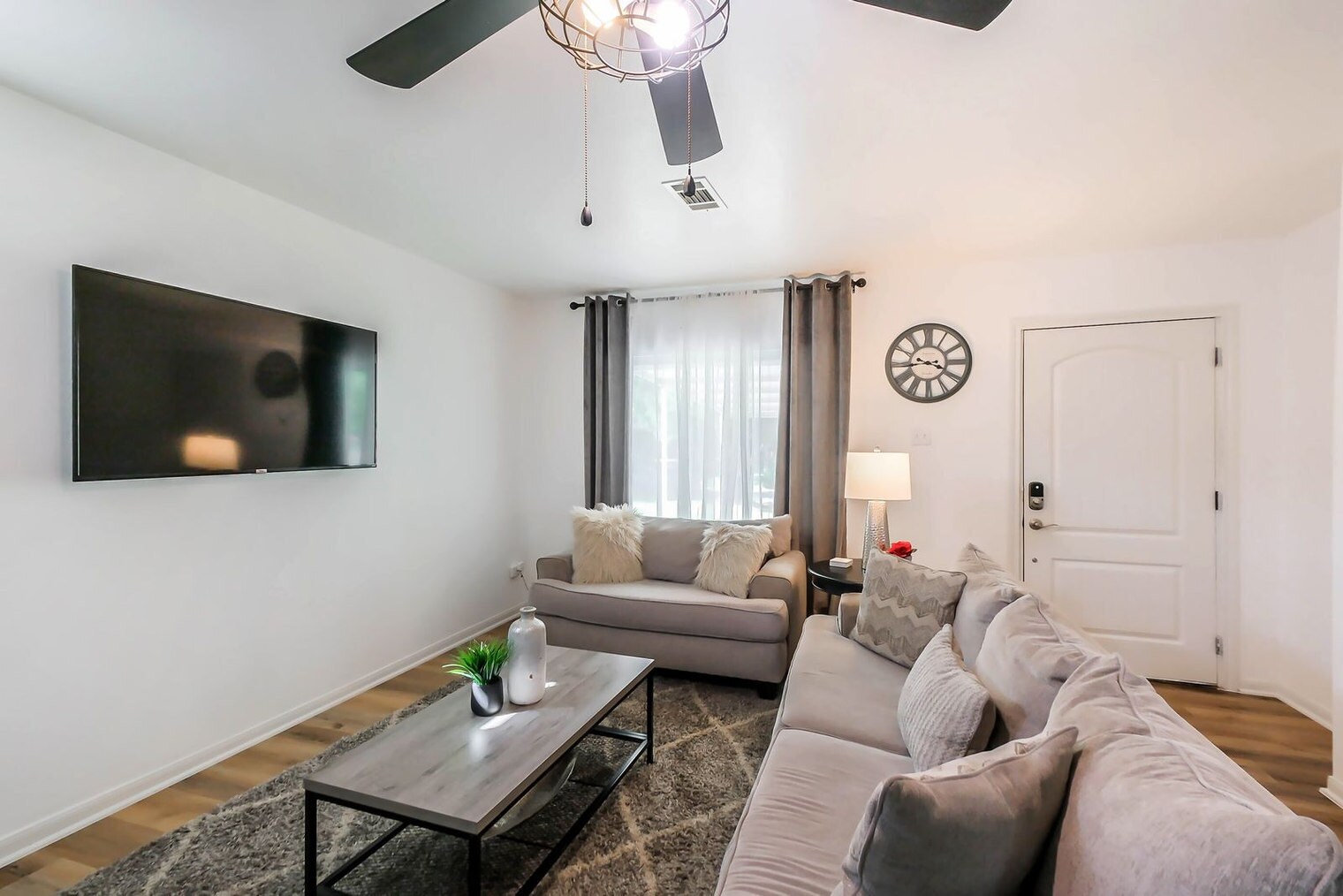 Building Photo - 6705 Lodge St