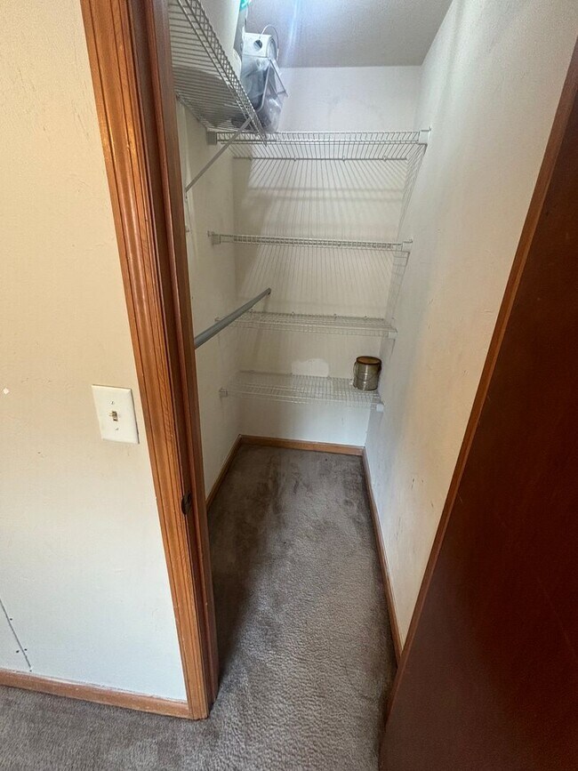 Building Photo - Check Out This Freshly Remodeled 3 BR 2 BA...