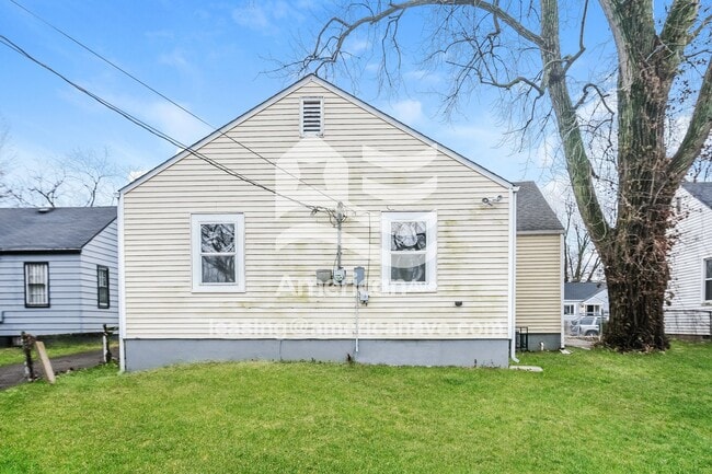 Building Photo - 3354 N Chester Ave
