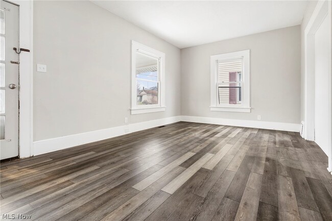 Building Photo - 3029 Seventh St SW