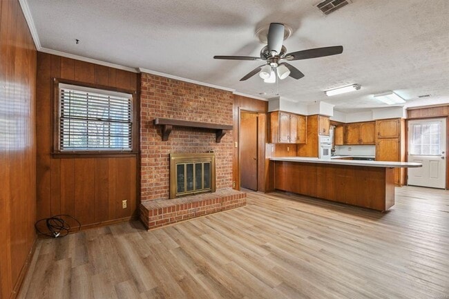 Building Photo - 839 Greg Dr