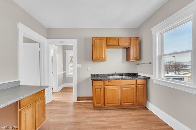 Building Photo - 3992 E 26th St