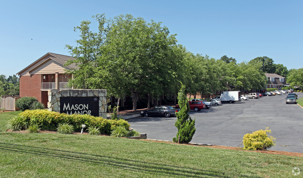 Primary Photo - Mason Manor Apartments