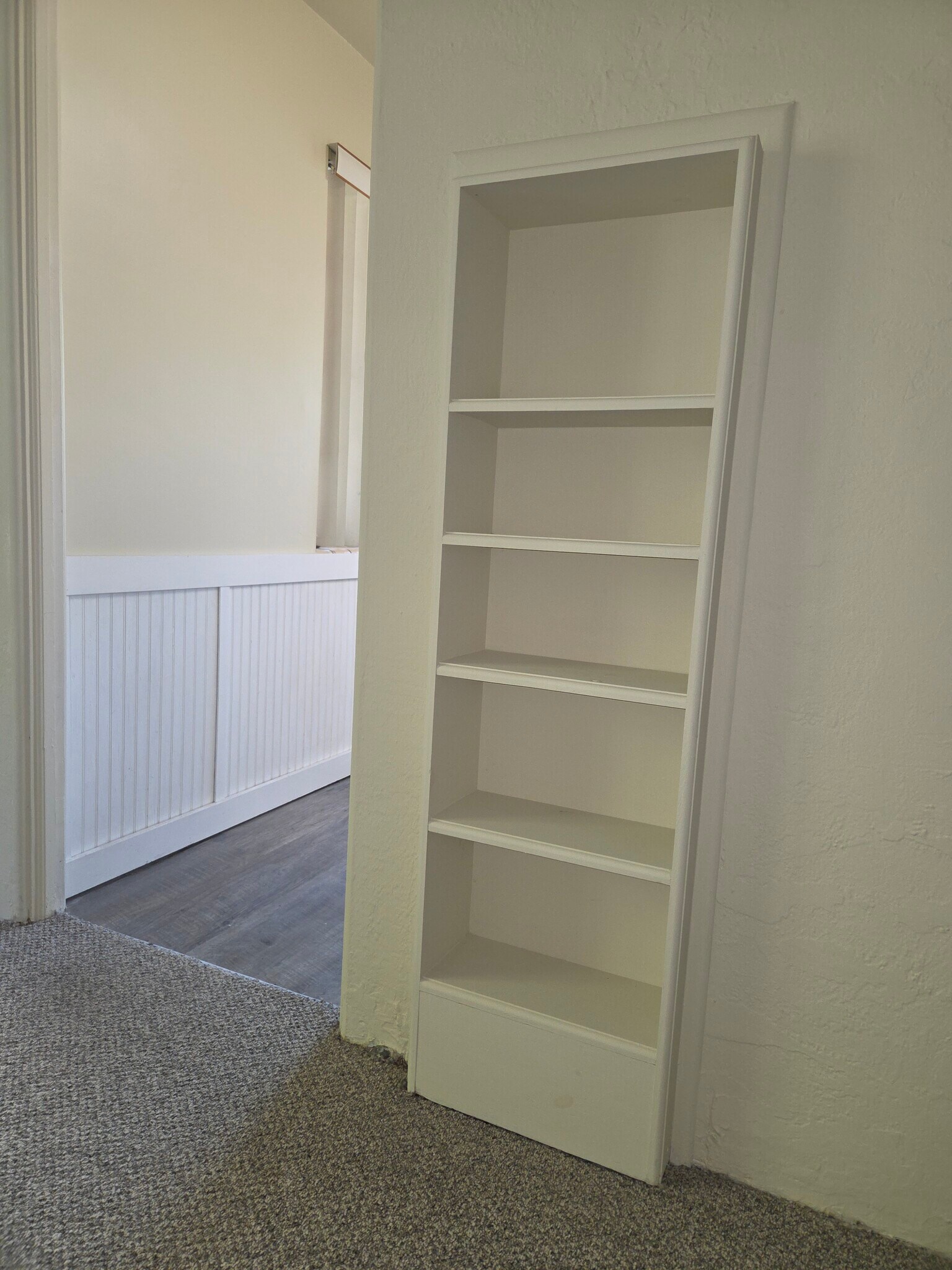 Living room built in bookshelf - 644 E Harwood St