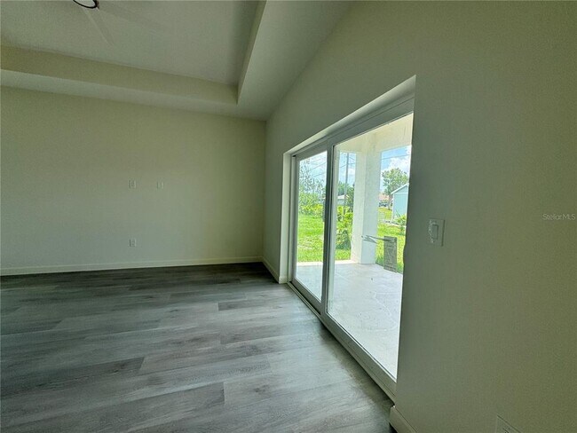 Building Photo - 9417 Acco Ave