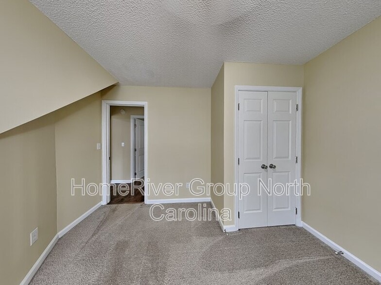 Building Photo - 1618 Crag Burn Ln