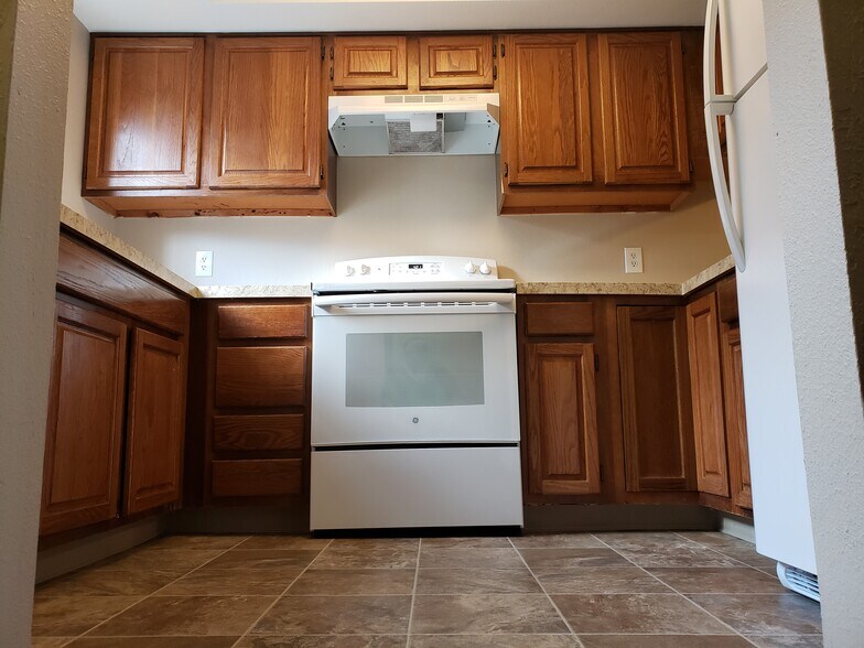 Building Photo - St James Condominiums