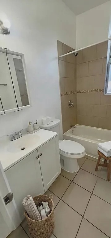 Building Photo - 1325 S Sawyer Ave