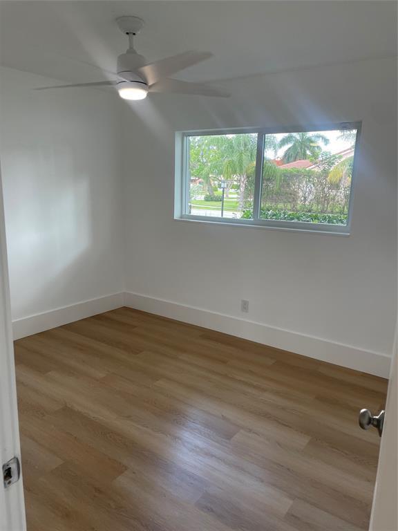 Building Photo - 924 SW 11th St