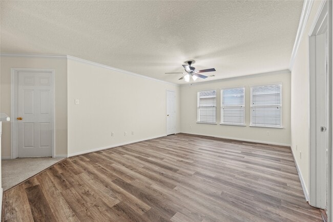 Building Photo - 15403 Redbud Dale Ct